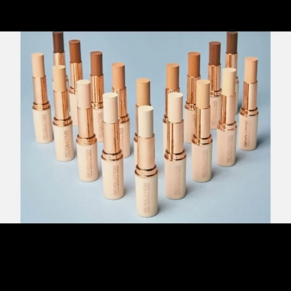 5 Makeup Revolution Fast Base Stick Foundations